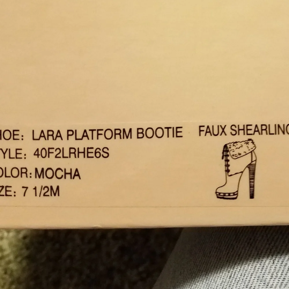 Michael Kors platform booties - Picture 2 of 3